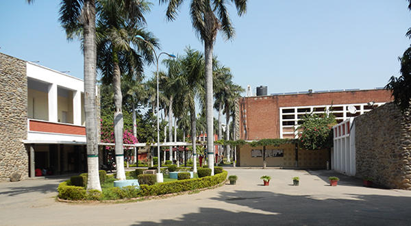 Post Graduate Government College Chandigarh Logo